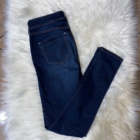 Holister Jeans - Picture 1 of 6